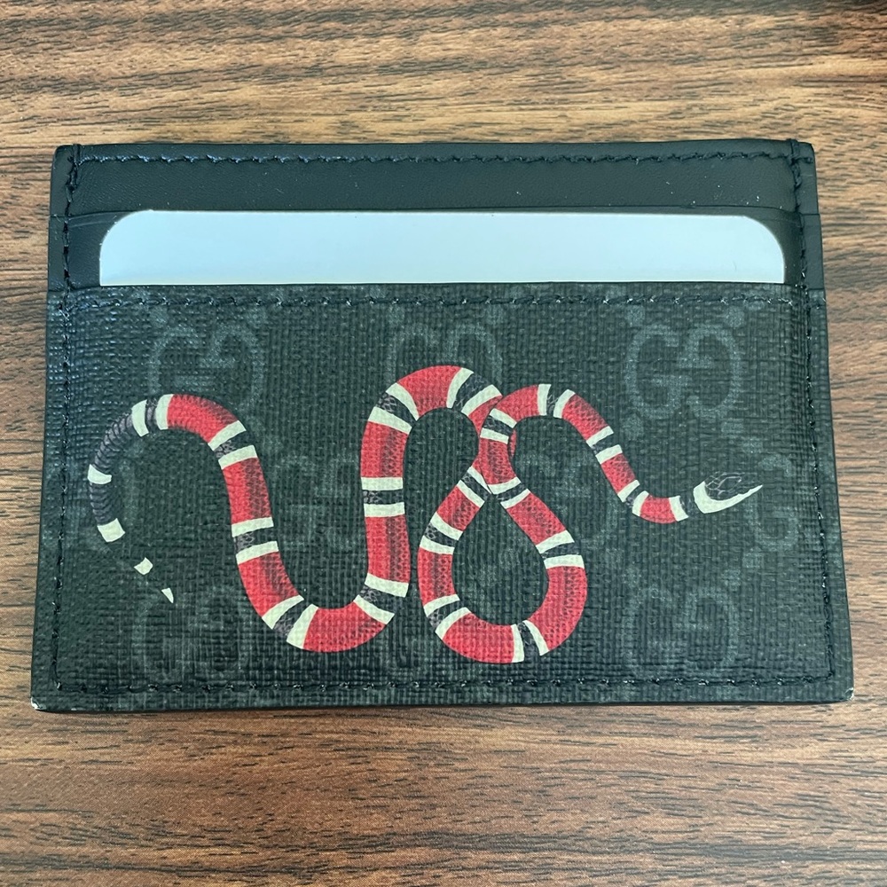 Gucci Mens Kingsnake Print GG Supreme Card Case